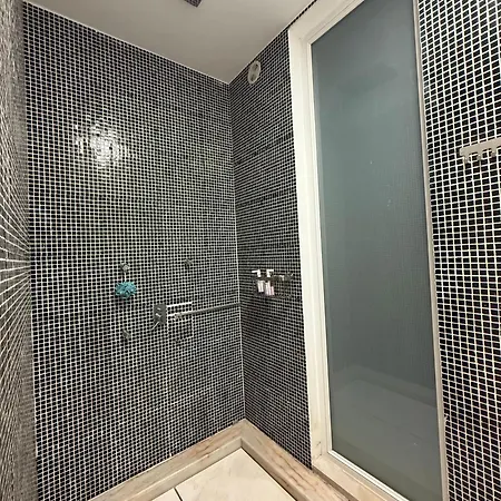 Sebastian Two Lägenhet *