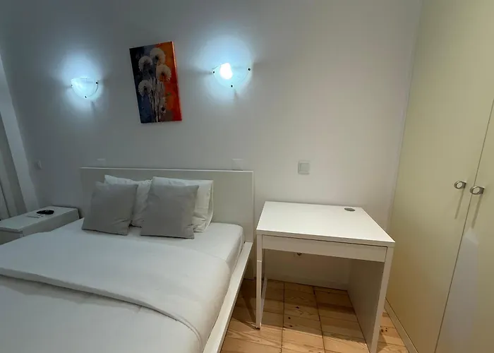 Sebastian Two Апартаменти *