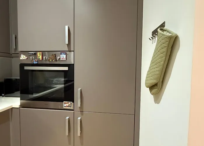 Sebastian Two Лісабон