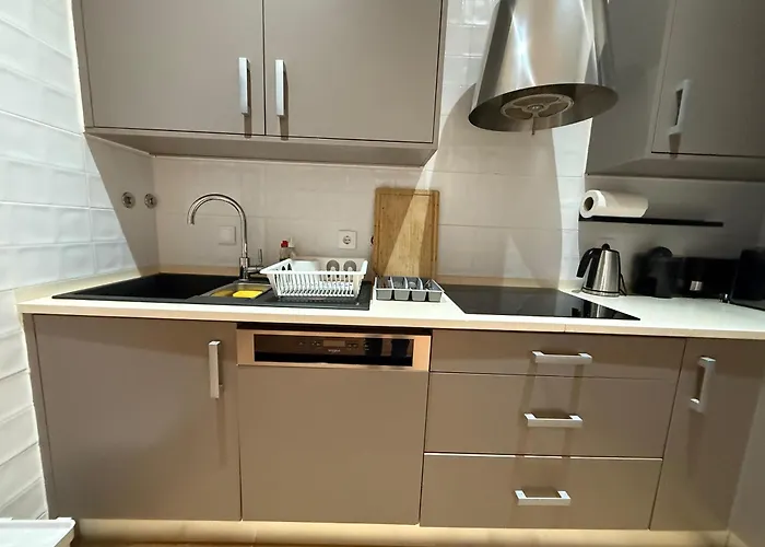 Sebastian Two Лісабон