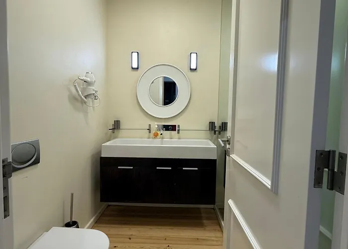 Sebastian Two شقة